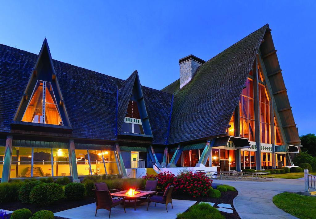 Hueston Woods Lodge And Conference Center College Corner Bagian luar foto