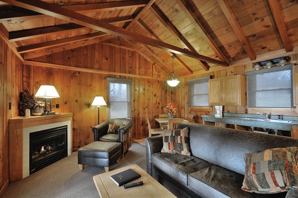 Hueston Woods Lodge And Conference Center College Corner Bagian luar foto