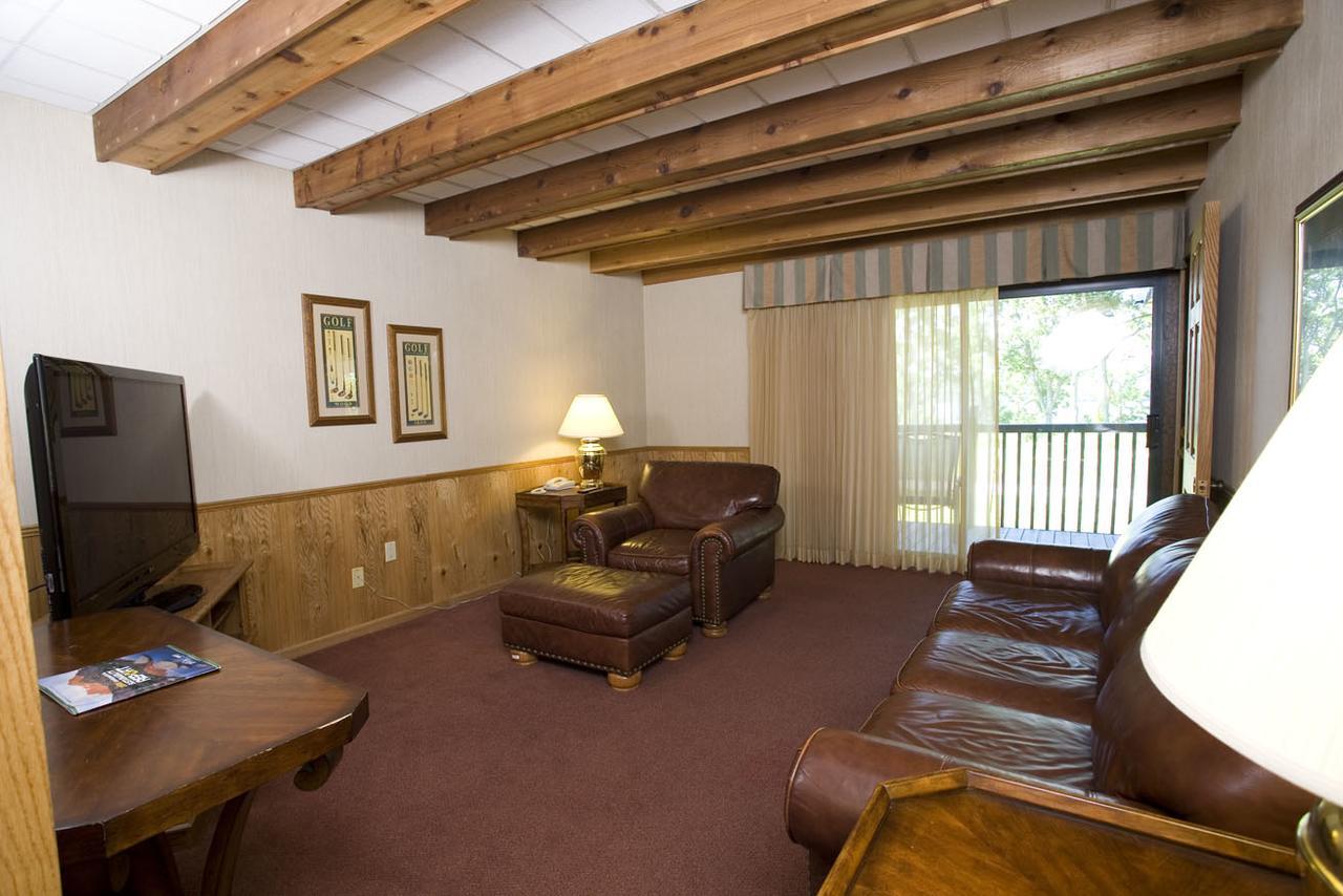 Hueston Woods Lodge And Conference Center College Corner Bagian luar foto
